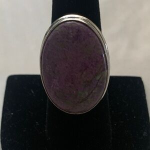 1825 Elegant Purple Stone Silver Ring